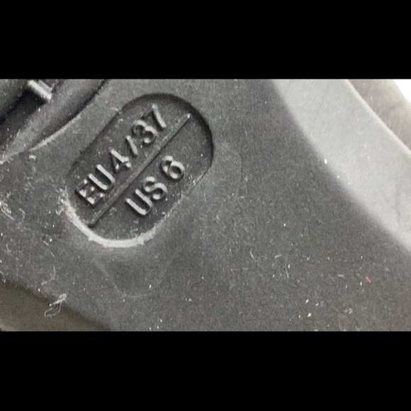 NWOT Studio Flex Leather Ballet Flats in Size 6 US - Picture 6 of 8